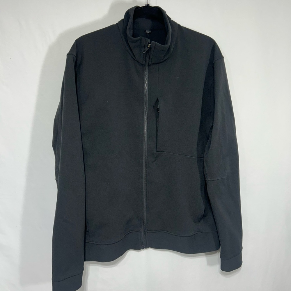 Lululemon Men's Black golf Jacket. Size XL.